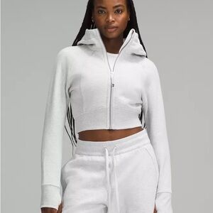Lululemon - Cropped Scuba Full Zip in Heather Gray